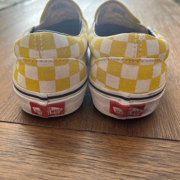 Custom made yellow vans - Picture 3 of 5